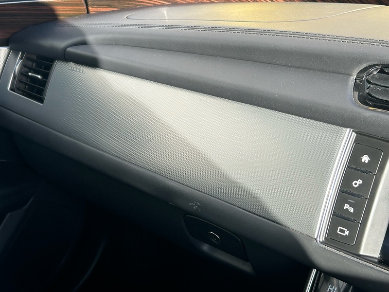 Jaguar 2.0d Portfolio Saloon 4dr Diesel Auto Euro 6 (s/s) (180 ps)