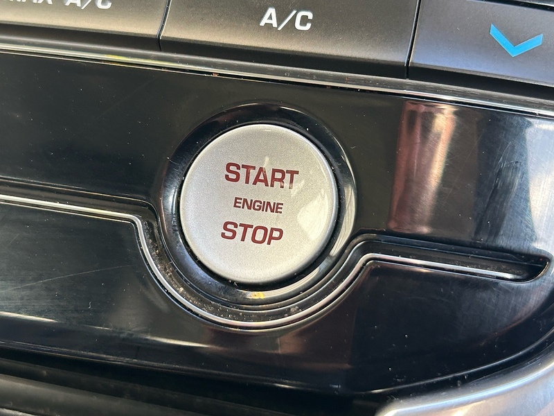 Jaguar 2.0d Portfolio Saloon 4dr Diesel Auto Euro 6 (s/s) (180 ps)