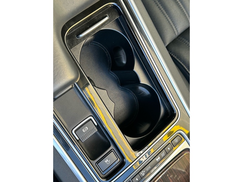 Jaguar 2.0d Portfolio Saloon 4dr Diesel Auto Euro 6 (s/s) (180 ps)