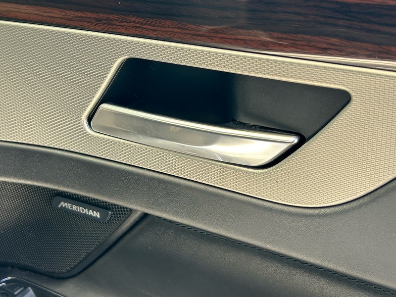 Jaguar 2.0d Portfolio Saloon 4dr Diesel Auto Euro 6 (s/s) (180 ps)