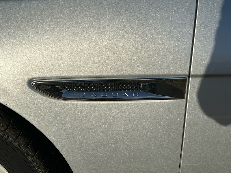 Jaguar 2.0d Portfolio Saloon 4dr Diesel Auto Euro 6 (s/s) (180 ps)