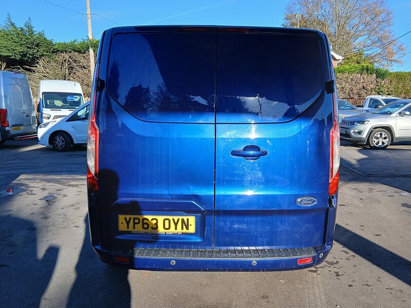 Ford 2.2 TDCi 290 Limited Panel Van 5dr Diesel Manual L2 H1 (186 g/km, 123 bhp)