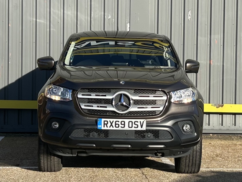 Mercedes-Benz 2.3 CDI Progressive Pickup Double Cab 4dr Diesel Auto 4MATIC Euro 6 (190 ps)
