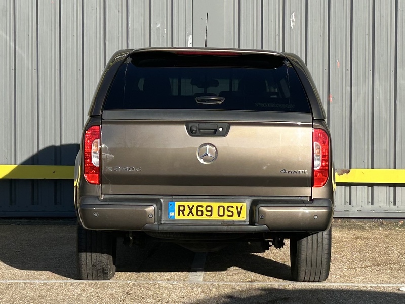 Mercedes-Benz 2.3 CDI Progressive Pickup Double Cab 4dr Diesel Auto 4MATIC Euro 6 (190 ps)