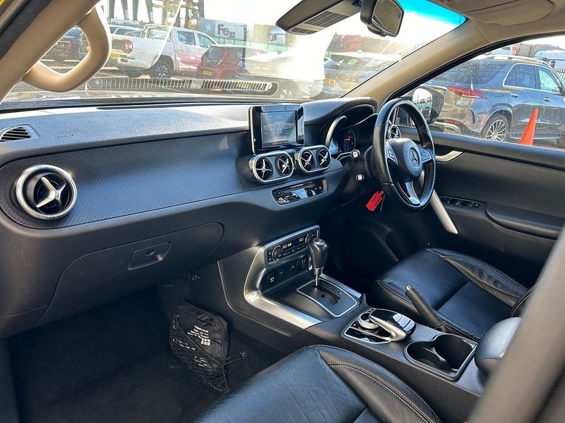 Mercedes-Benz 2.3 CDI Progressive Pickup Double Cab 4dr Diesel Auto 4MATIC Euro 6 (190 ps)