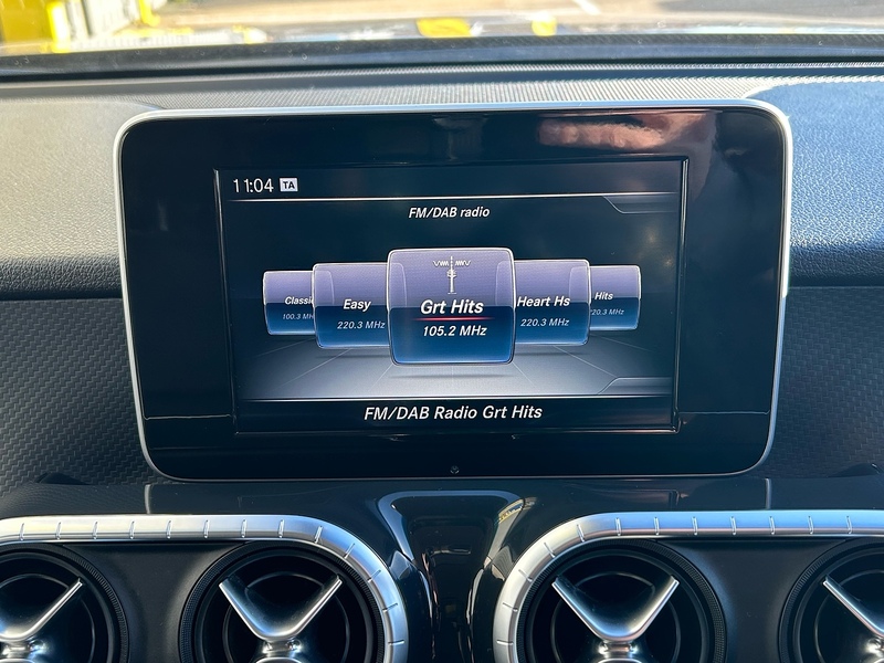 Mercedes-Benz 2.3 CDI Progressive Pickup Double Cab 4dr Diesel Auto 4MATIC Euro 6 (190 ps)