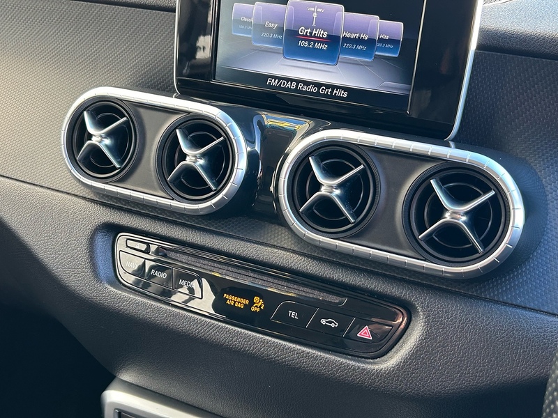 Mercedes-Benz 2.3 CDI Progressive Pickup Double Cab 4dr Diesel Auto 4MATIC Euro 6 (190 ps)