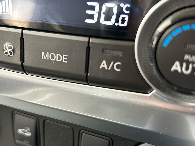 Mercedes-Benz 2.3 CDI Progressive Pickup Double Cab 4dr Diesel Auto 4MATIC Euro 6 (190 ps)