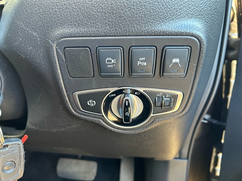 Mercedes-Benz 2.3 CDI Progressive Pickup Double Cab 4dr Diesel Auto 4MATIC Euro 6 (190 ps)