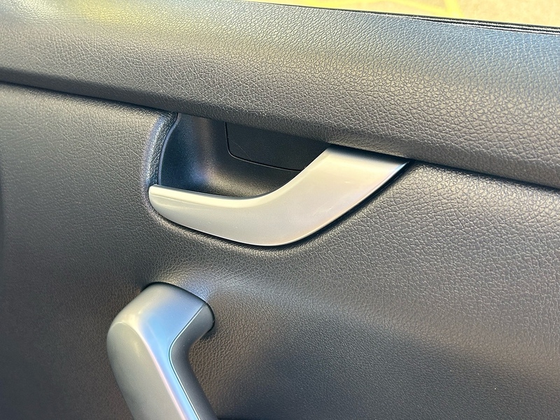 Mercedes-Benz 2.3 CDI Progressive Pickup Double Cab 4dr Diesel Auto 4MATIC Euro 6 (190 ps)