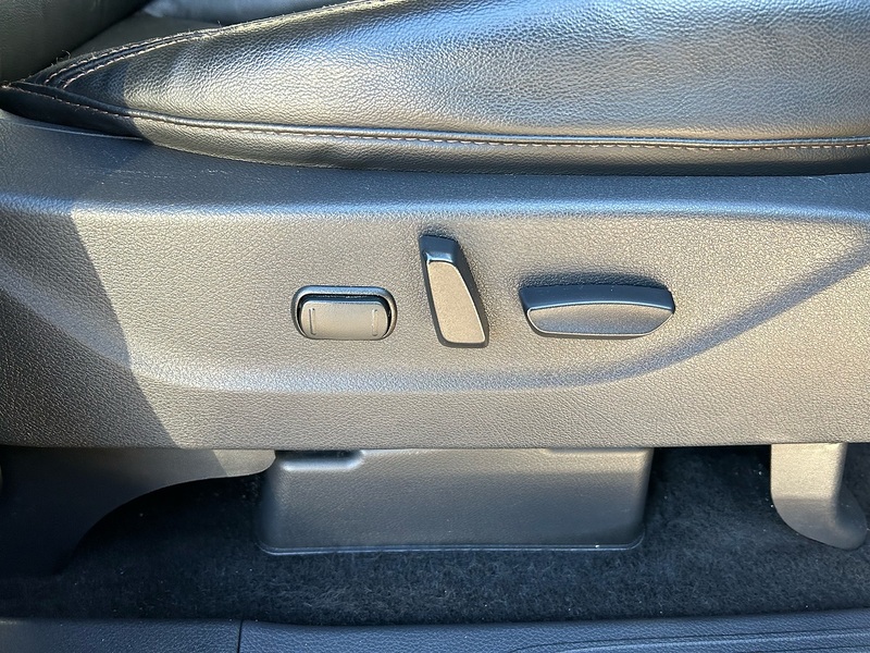 Mercedes-Benz 2.3 CDI Progressive Pickup Double Cab 4dr Diesel Auto 4MATIC Euro 6 (190 ps)