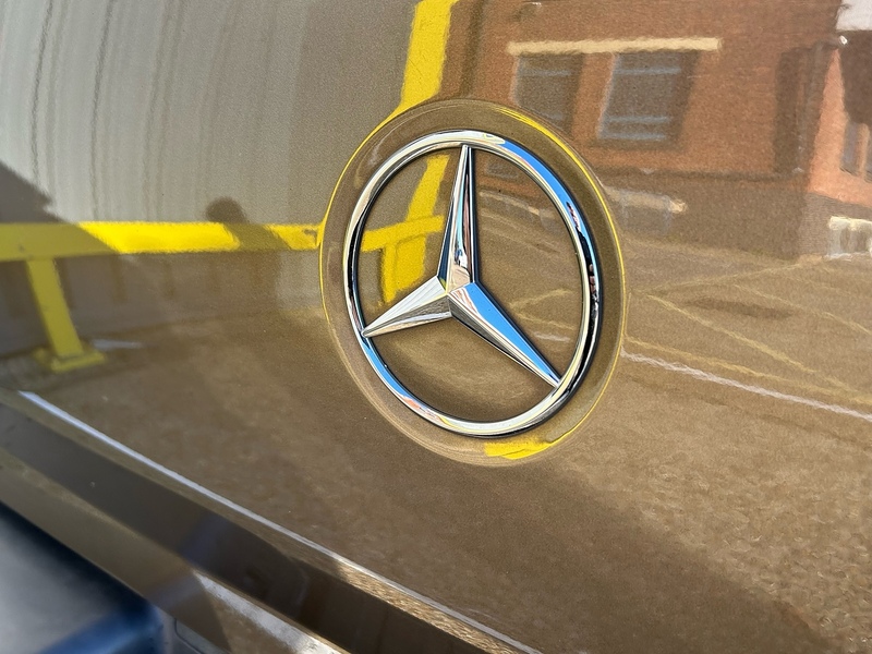 Mercedes-Benz 2.3 CDI Progressive Pickup Double Cab 4dr Diesel Auto 4MATIC Euro 6 (190 ps)