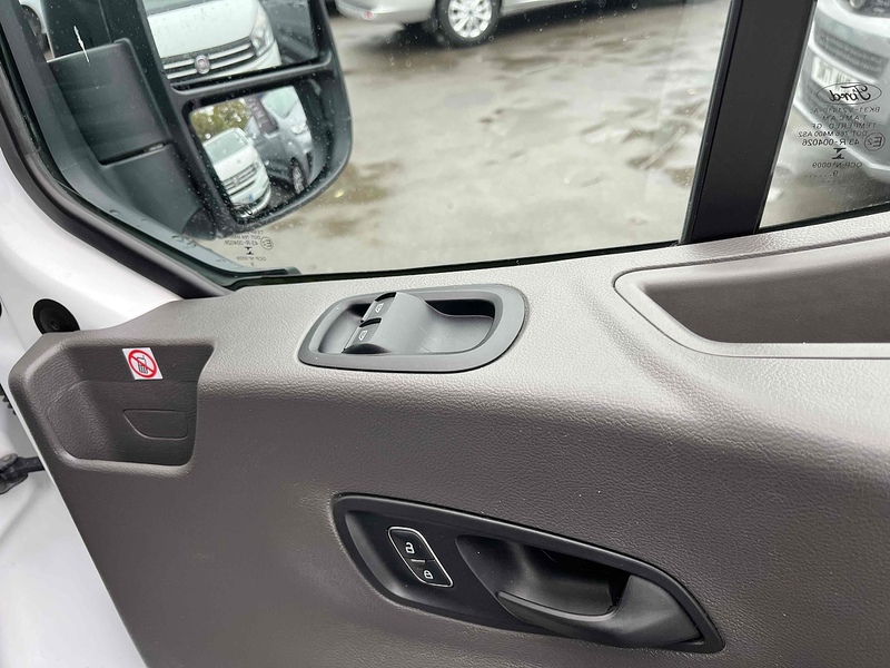 Ford 350 EcoBlue Leader 2.0 2dr Luton Van Manual Diesel