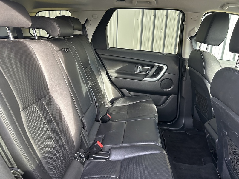 Land Rover 2.0 TD4 HSE Black SUV 5dr Diesel Auto 4WD Euro 6 (s/s) (180 ps)