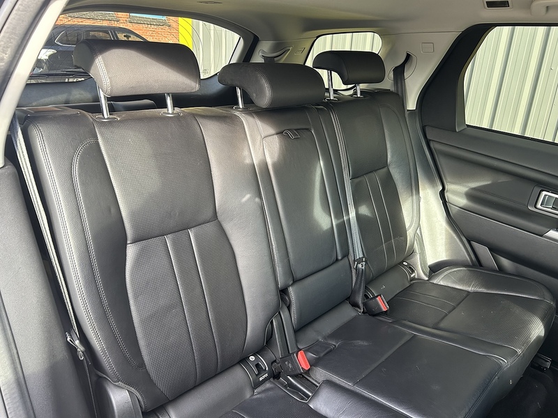 Land Rover 2.0 TD4 HSE Black SUV 5dr Diesel Auto 4WD Euro 6 (s/s) (180 ps)