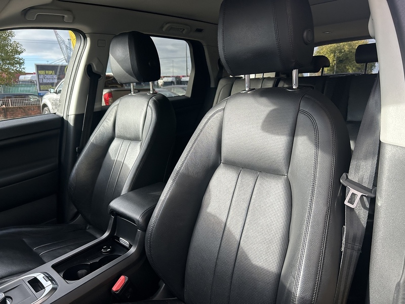 Land Rover 2.0 TD4 HSE Black SUV 5dr Diesel Auto 4WD Euro 6 (s/s) (180 ps)