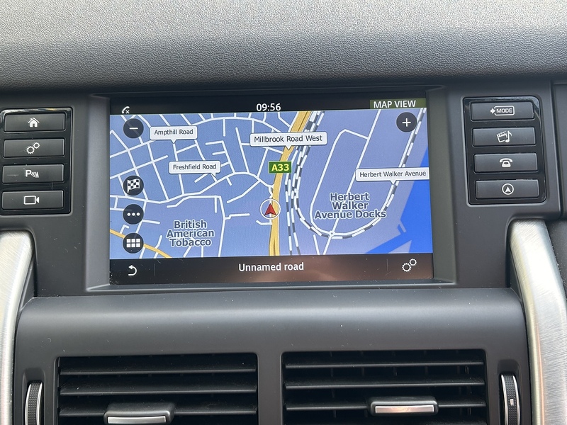 Land Rover 2.0 TD4 HSE Black SUV 5dr Diesel Auto 4WD Euro 6 (s/s) (180 ps)