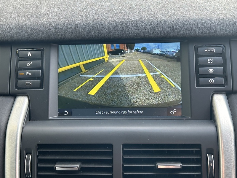 Land Rover 2.0 TD4 HSE Black SUV 5dr Diesel Auto 4WD Euro 6 (s/s) (180 ps)