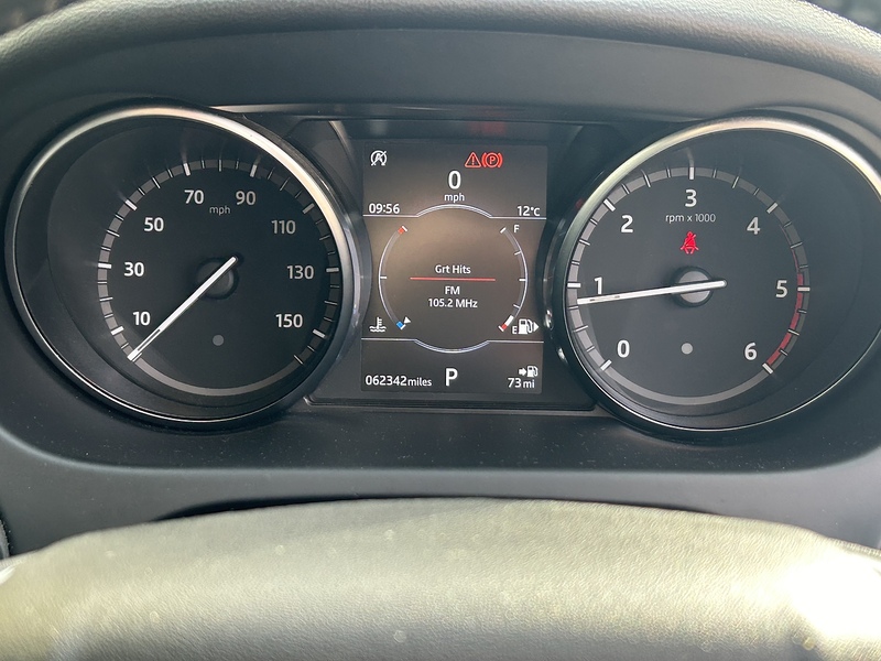 Land Rover 2.0 TD4 HSE Black SUV 5dr Diesel Auto 4WD Euro 6 (s/s) (180 ps)