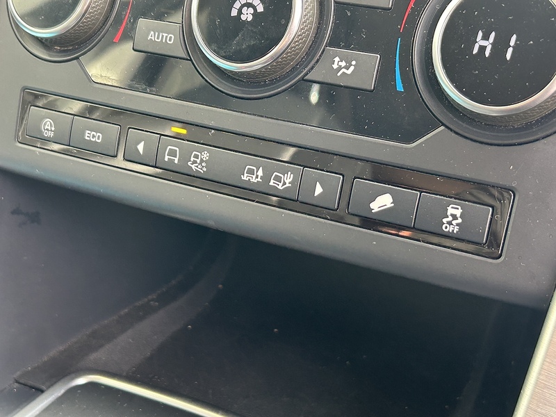 Land Rover 2.0 TD4 HSE Black SUV 5dr Diesel Auto 4WD Euro 6 (s/s) (180 ps)