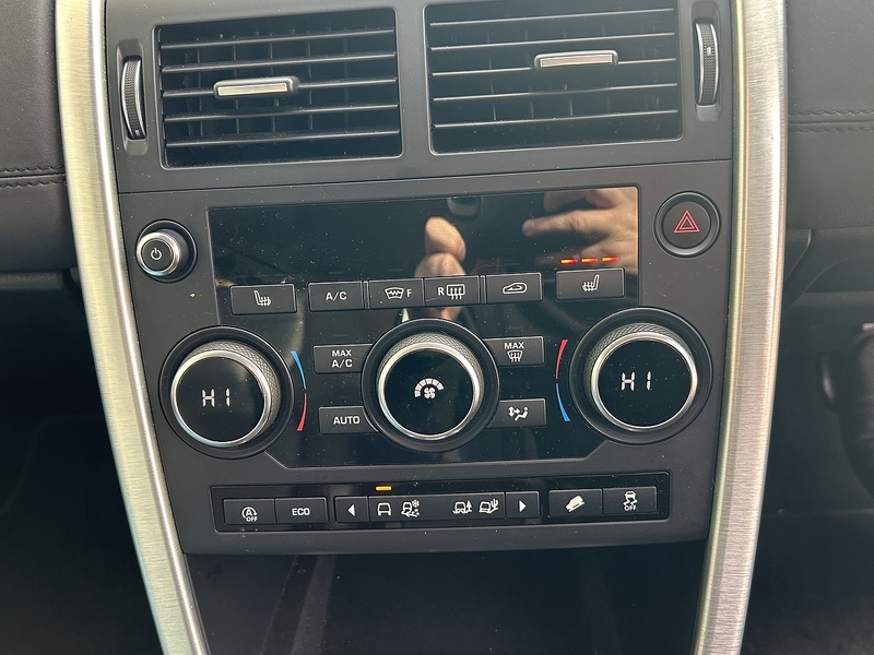 Land Rover 2.0 TD4 HSE Black SUV 5dr Diesel Auto 4WD Euro 6 (s/s) (180 ps)