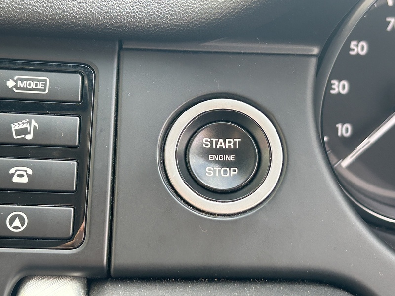 Land Rover 2.0 TD4 HSE Black SUV 5dr Diesel Auto 4WD Euro 6 (s/s) (180 ps)