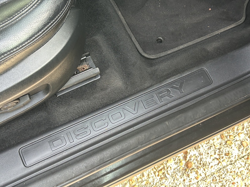 Land Rover 2.0 TD4 HSE Black SUV 5dr Diesel Auto 4WD Euro 6 (s/s) (180 ps)