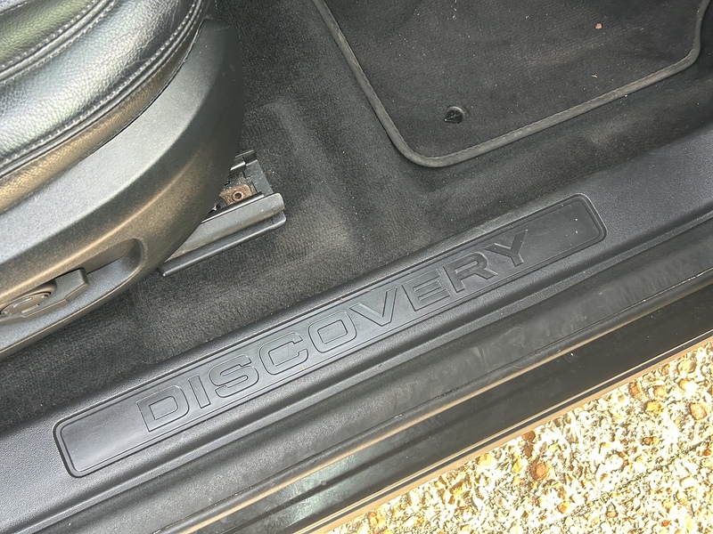 Land Rover 2.0 TD4 HSE Black SUV 5dr Diesel Auto 4WD Euro 6 (s/s) (180 ps)