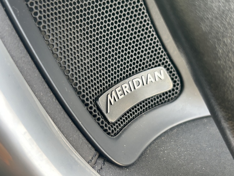 Land Rover 2.0 TD4 HSE Black SUV 5dr Diesel Auto 4WD Euro 6 (s/s) (180 ps)