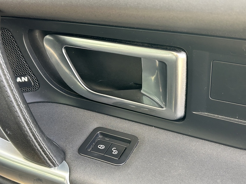 Land Rover 2.0 TD4 HSE Black SUV 5dr Diesel Auto 4WD Euro 6 (s/s) (180 ps)