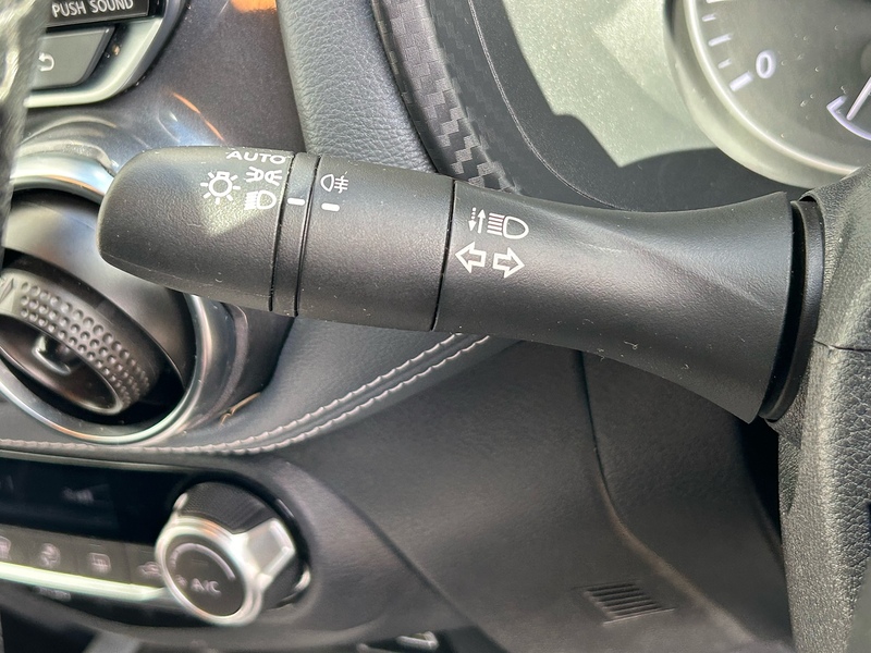 Nissan DIG-T N-Connecta SUV 1.0 Automatic Petrol