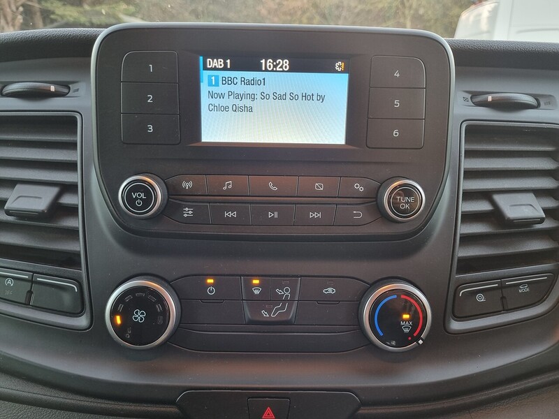 Ford 2.0 350 EcoBlue Leader Luton 2dr Diesel Manual RWD L3 Euro 6 (s/s) (130 ps) 2.0 2dr Luton Van Manual Diesel