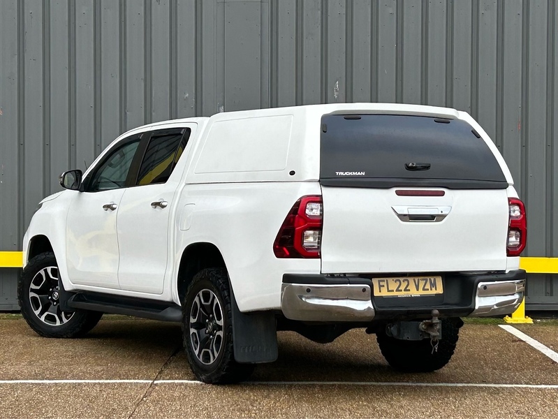 Toyota 2.4 D-4D Invincible Pickup Double Cab 4dr Diesel Manual 4WD Euro 6 (s/s) (150 ps)