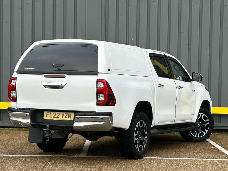 Toyota 2.4 D-4D Invincible Pickup Double Cab 4dr Diesel Manual 4WD Euro 6 (s/s) (150 ps)