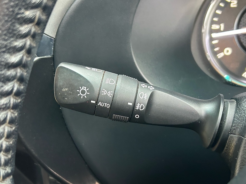 Toyota 2.4 D-4D Invincible Pickup Double Cab 4dr Diesel Manual 4WD Euro 6 (s/s) (150 ps)