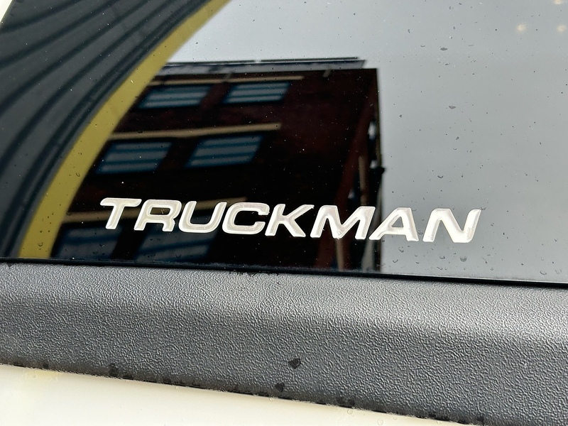 Toyota 2.4 D-4D Invincible Pickup Double Cab 4dr Diesel Manual 4WD Euro 6 (s/s) (150 ps)