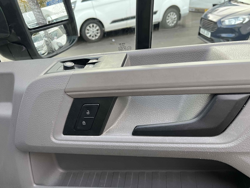 Volkswagen 2.0 TDI CR35 Trendline Panel Van 5dr Diesel Manual FWD LWB High Roof Euro 6 (s/s) (140 ps)