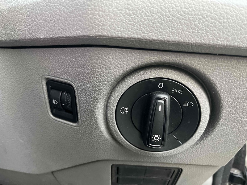 Volkswagen 2.0 TDI CR35 Trendline Panel Van 5dr Diesel Manual FWD LWB High Roof Euro 6 (s/s) (140 ps)