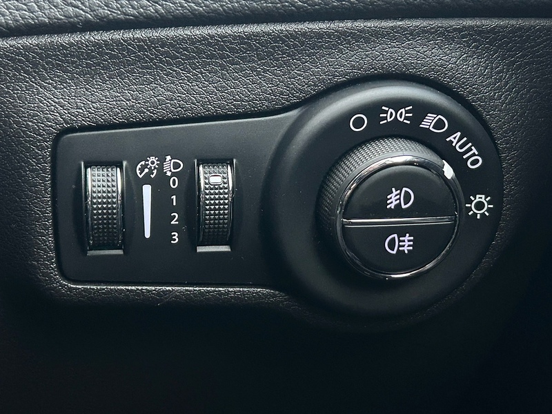 Jeep 1.4T MultiAirII Limited SUV 5dr Petrol Manual Euro 6 (s/s) (140 ps)