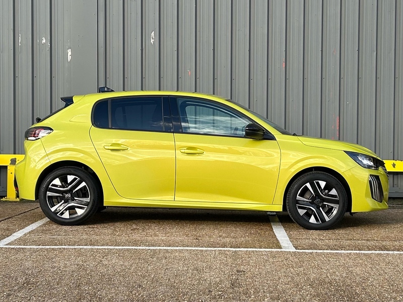 Peugeot 1.2 PureTech Allure Hatchback 5dr Petrol Manual Euro 6 (s/s) (100 ps)