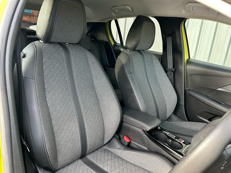 Peugeot 1.2 PureTech Allure Hatchback 5dr Petrol Manual Euro 6 (s/s) (100 ps)