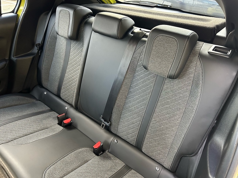 Peugeot 1.2 PureTech Allure Hatchback 5dr Petrol Manual Euro 6 (s/s) (100 ps)