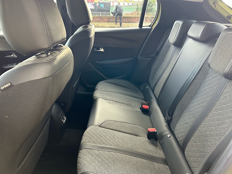 Peugeot 1.2 PureTech Allure Hatchback 5dr Petrol Manual Euro 6 (s/s) (100 ps)