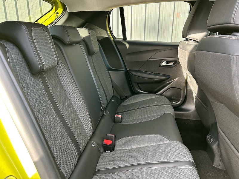 Peugeot 1.2 PureTech Allure Hatchback 5dr Petrol Manual Euro 6 (s/s) (100 ps)