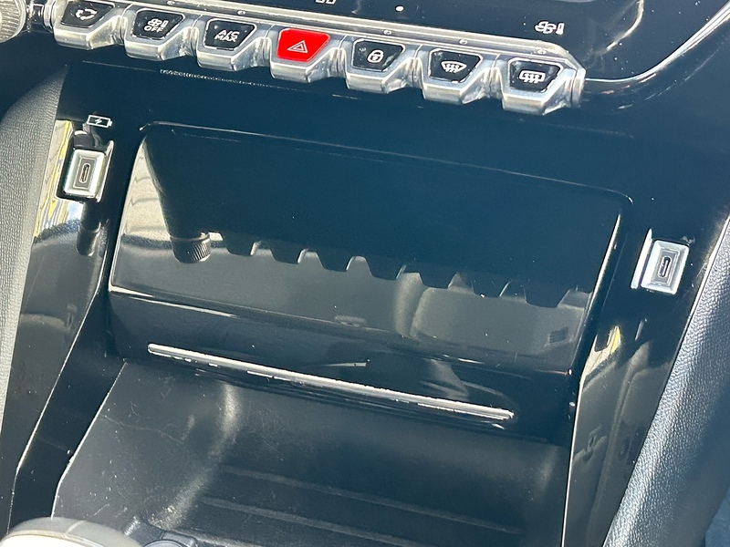 Peugeot 1.2 PureTech Allure Hatchback 5dr Petrol Manual Euro 6 (s/s) (100 ps)