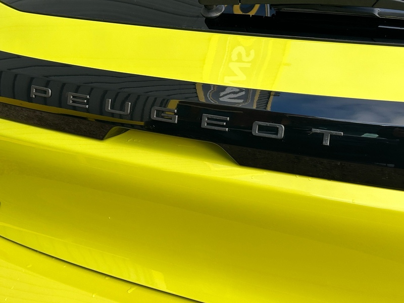 Peugeot 1.2 PureTech Allure Hatchback 5dr Petrol Manual Euro 6 (s/s) (100 ps)