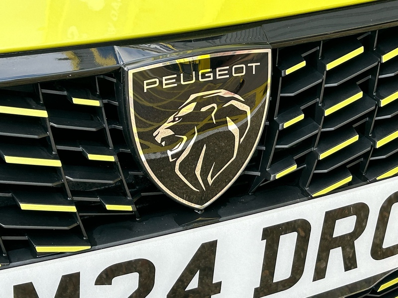 Peugeot 1.2 PureTech Allure Hatchback 5dr Petrol Manual Euro 6 (s/s) (100 ps)