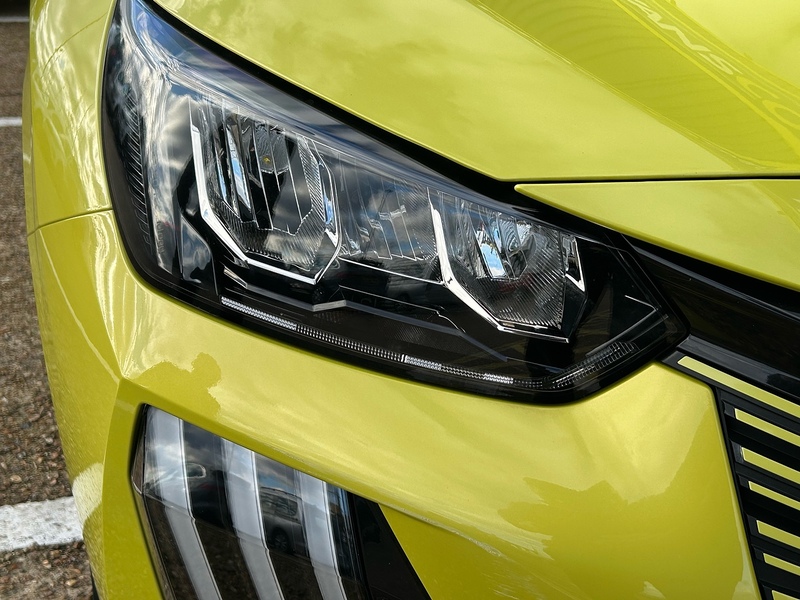 Peugeot 1.2 PureTech Allure Hatchback 5dr Petrol Manual Euro 6 (s/s) (100 ps)