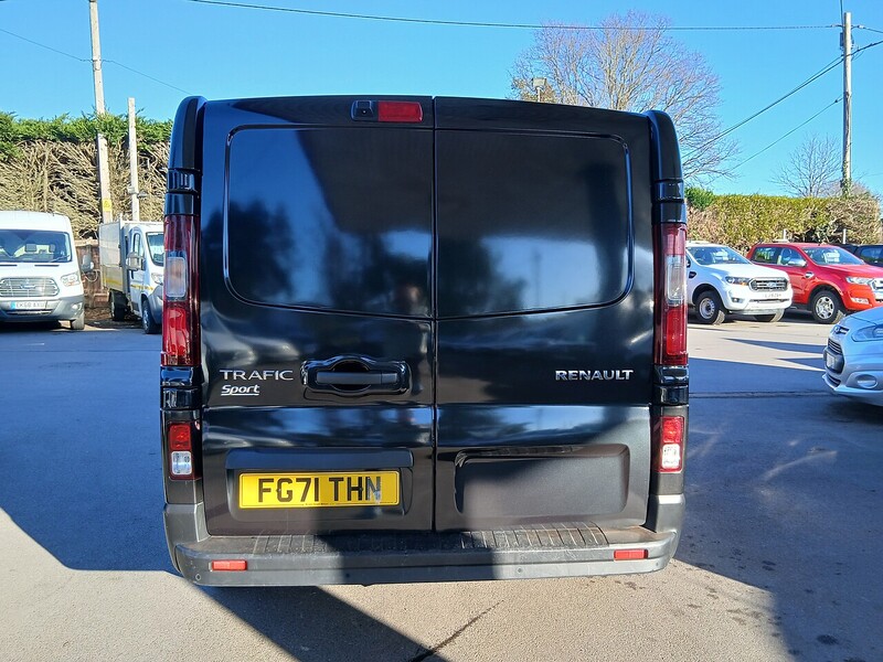 Renault 2.0 dCi ENERGY 30 Sport Panel Van 5dr Diesel Manual LWB Standard Roof Euro 6 (s/s) (145 ps)