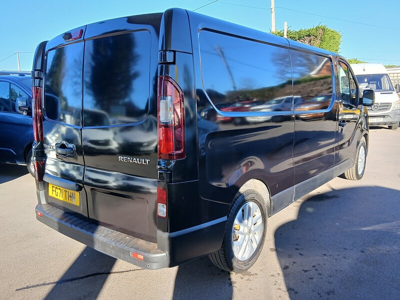 Renault 2.0 dCi ENERGY 30 Sport Panel Van 5dr Diesel Manual LWB Standard Roof Euro 6 (s/s) (145 ps)